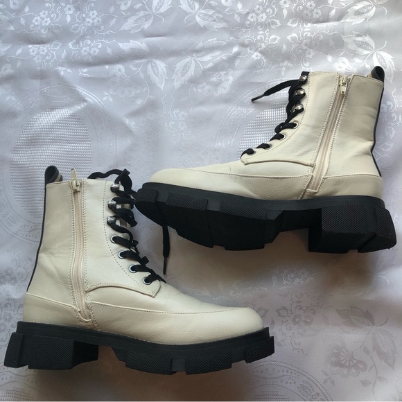 BCBGeneration ANDER Off White Combat Military Lace/Zip-Up Boots Women’s Size 8.5 - Picture 1 of 16